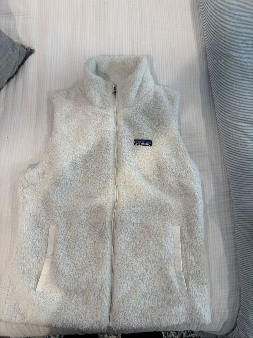 Patagonia Cream Sherpa Fleece Vest - Zip Front Cozy Layer